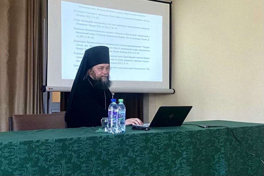 в текст